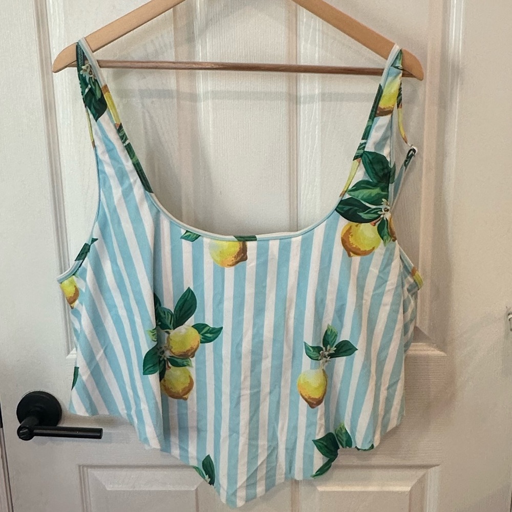 NWOT Chic Soul Bikini Top!